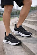 Nike Air Running Negro Blanco – Corre con Estilo y Confort Total